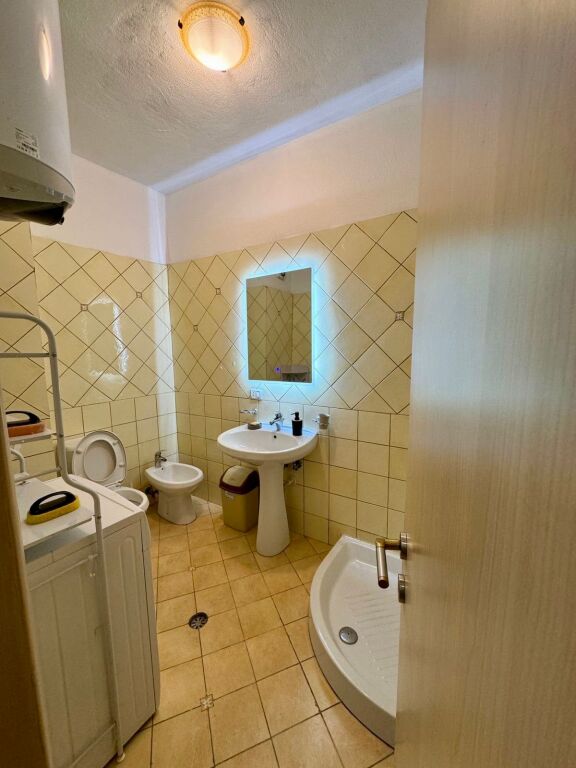 📣 AFFITTO Appartamento 1+1 📍 Ex Mercato Elettrico, Vicino al Bar Britannico ✨