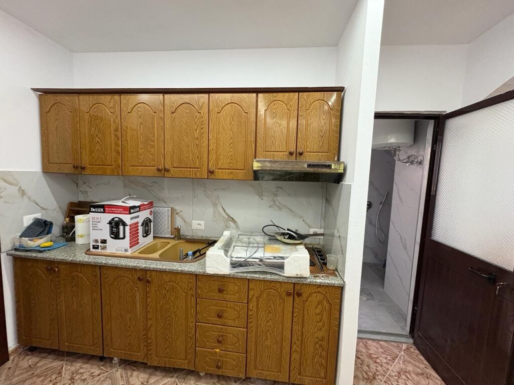 Apartament 2+1+2 prane gjykates durres PER QIRA