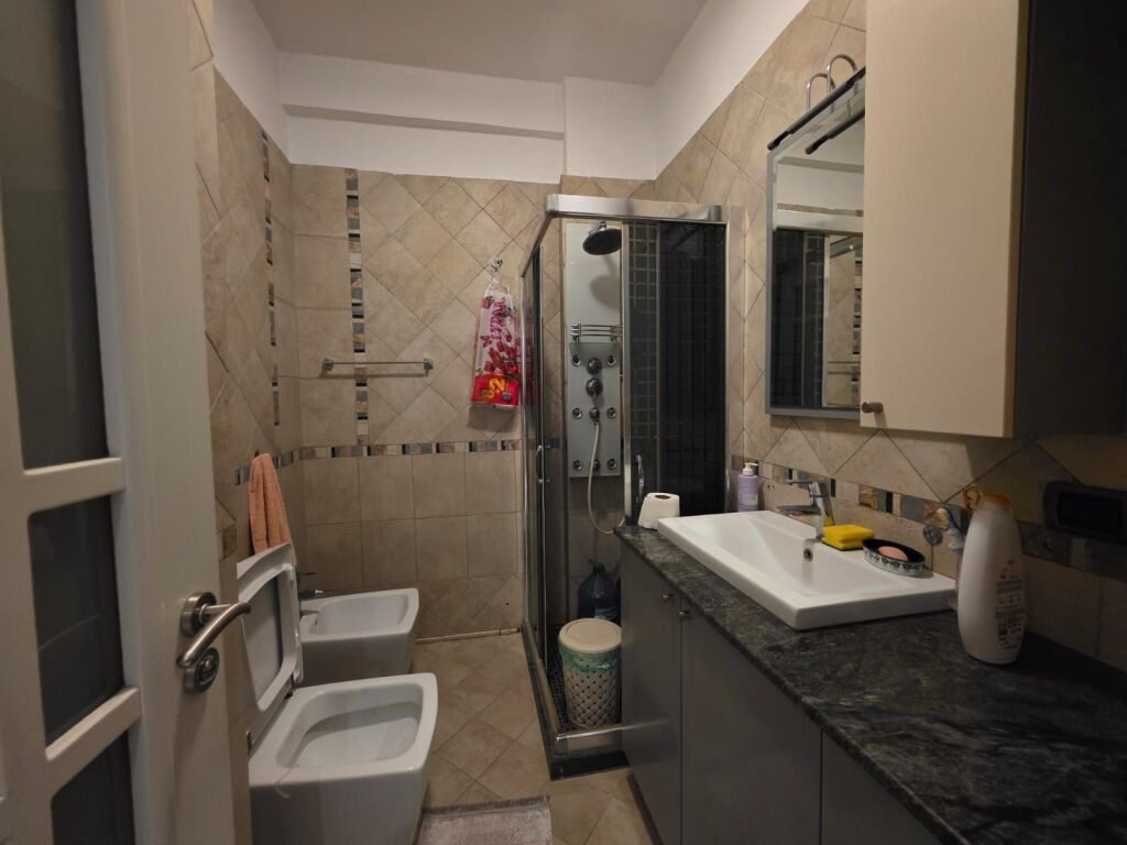 Vendesi in vendita appartamento 2+1+2 bagni+2 balconi a Eleonora