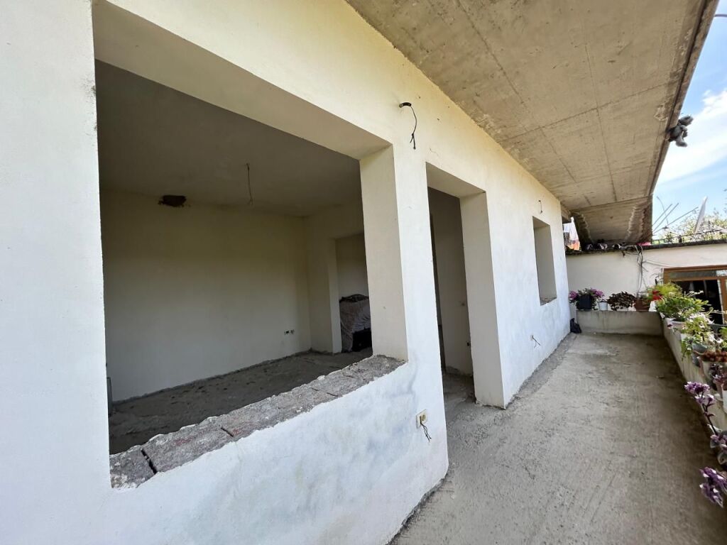 Two Private Houses for Sale in Neighborhood 4 Heronjtë, Vlorë