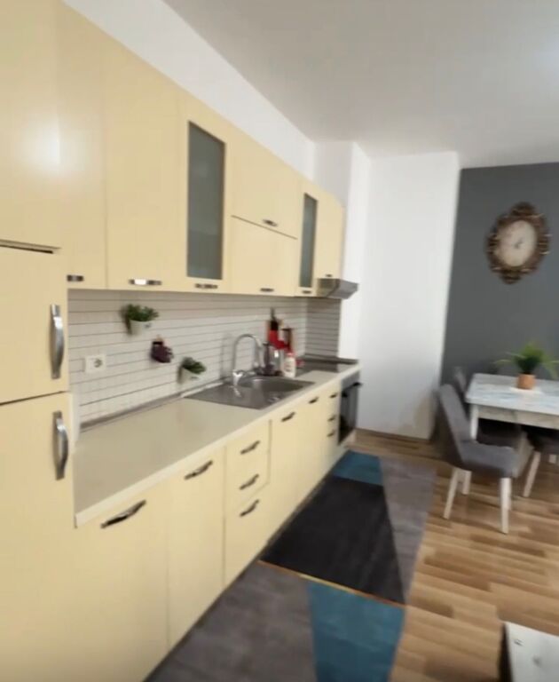 Appartamento 1+1 in vendita a Kamez!