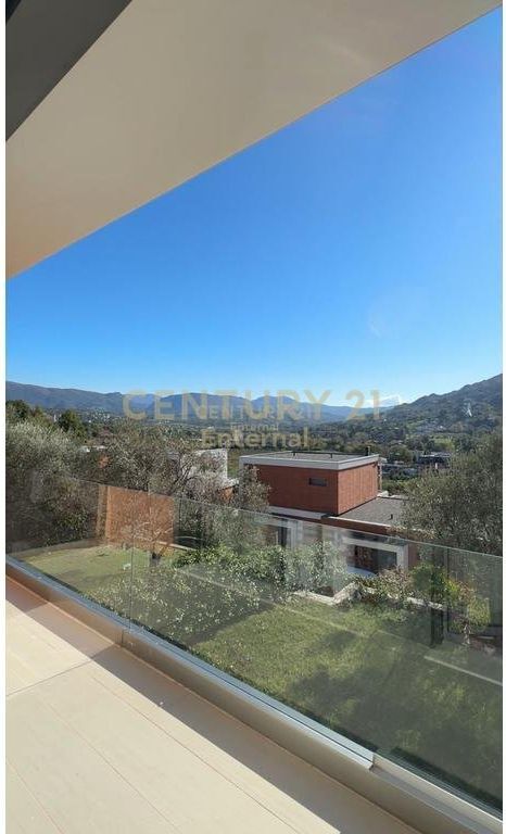 3-storey villa for sale in the 'Olive Grove' complex, Mullet, 5 minutes from TEG 600,000 €