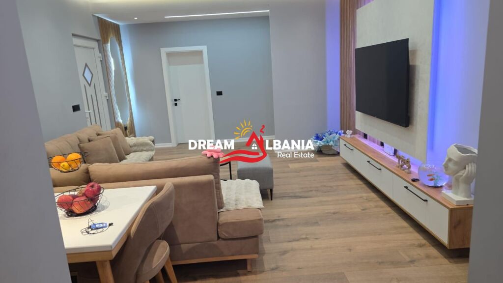 Villa su due piani in vendita nella zona di Oxhak (ID 4151225)