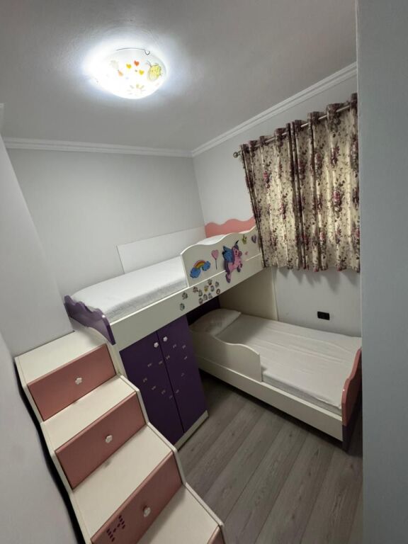 Appartamento 3+1 in affitto in Via Kavaja.