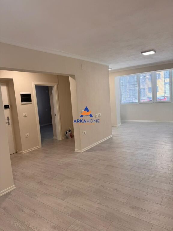 OFFICE FOR RENT 70M2 "21 DECEMBER, NEAR OSLO BAR" 700 EURO