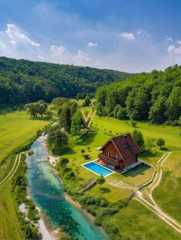 SHITET TOKE ARE 4.387 M2 NE KASHISHT, FIER 90.000 EURO