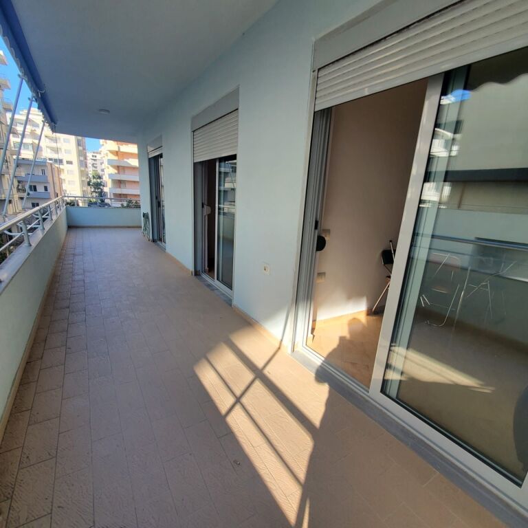 Apartment 2+1 for sale in Lungomare Vlore
