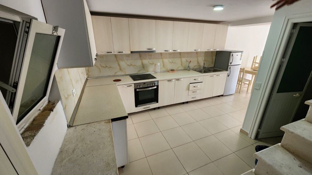 Duplex 2+1 for rent – near Grand Complex, electric market !