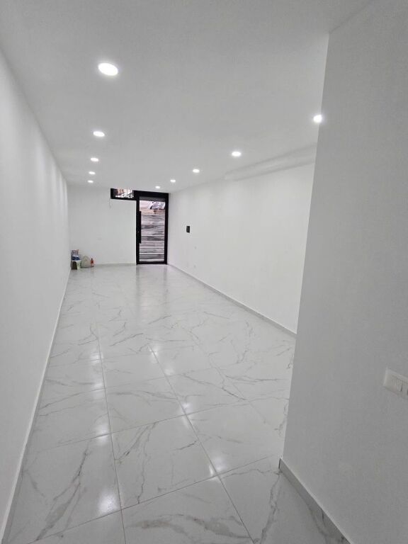 🏪 VENDESI IN VENDITA 70.000€ – NEGOZIO VICINO AL MUNICIPIO DI PARIGI 🏪🔥