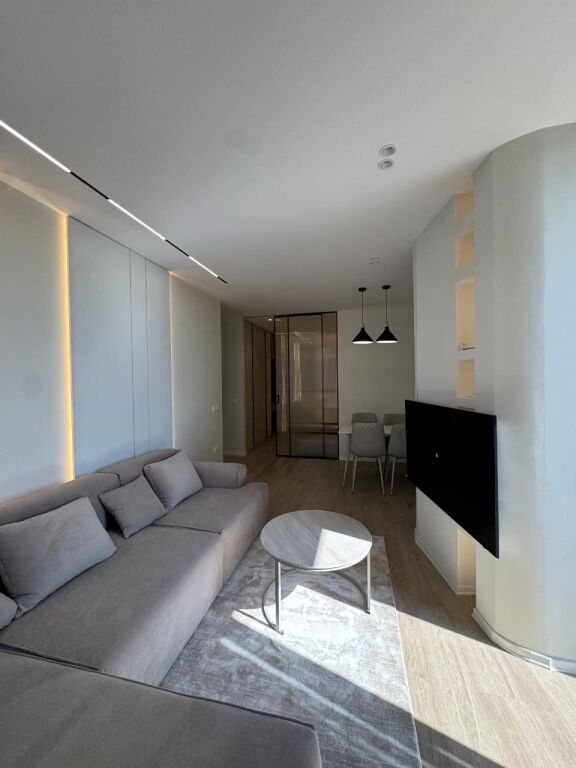 Apartment 2+1 at 21 Dhjetori