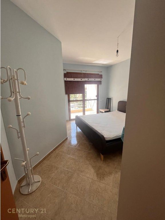 Shitet apartament 2+1 në zonën e misto mame
