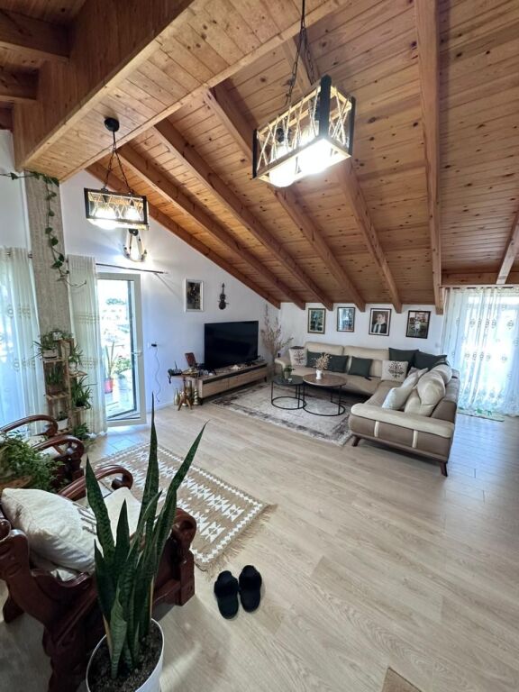 FOR RENT 3RD FLOOR OF A PRIVATE VILLA IN 4 RRUGET E FLLAKES, DURRES
