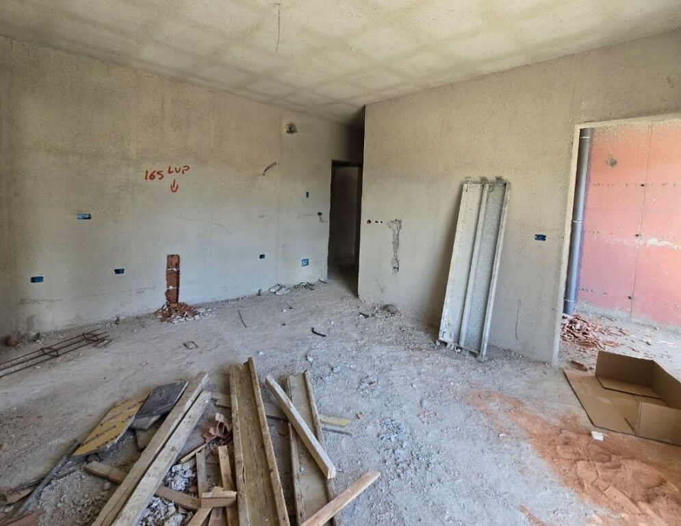 📌 Apartment 1+1 for sale in Tirana Entry