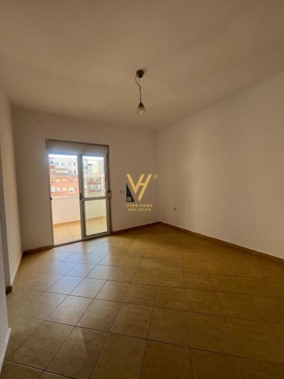 JEPET APARTAMENT 2+1+BLK ME QIRA TE KOMUNA E PARISIT 45.000 LEKE