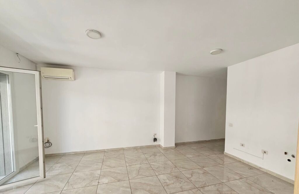 Rent | Apartament 1 + 1 | Zogu i Zi | 550 €/month