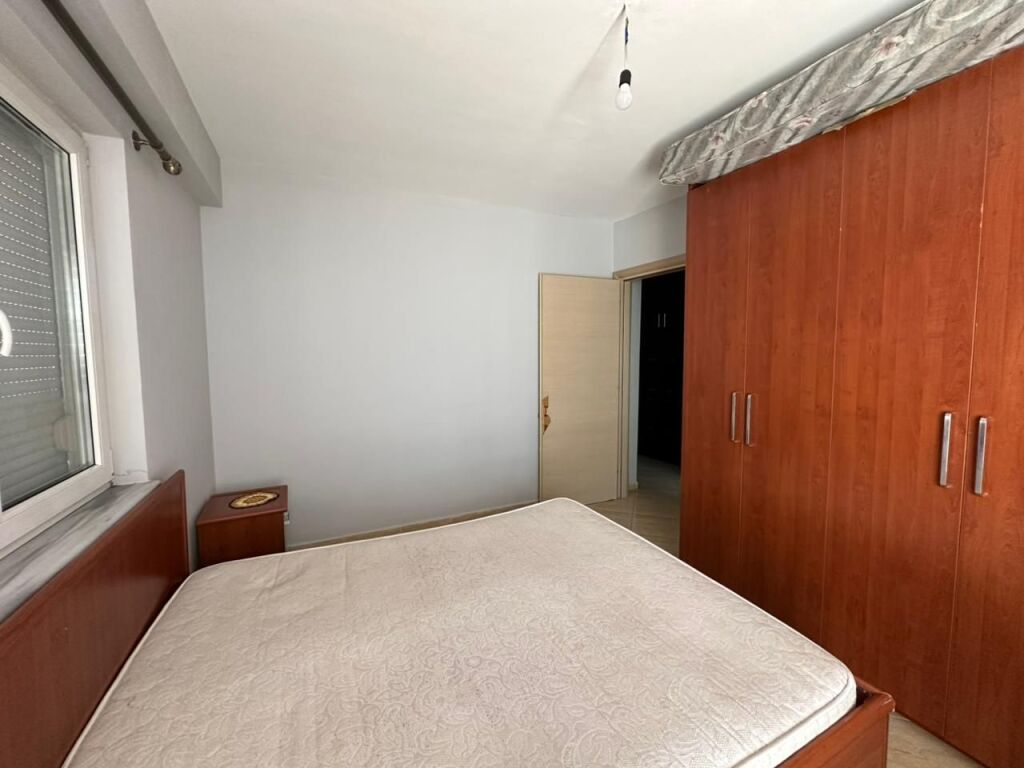 Apartament 2+1 per qira tek Rruga Jordan Misja.