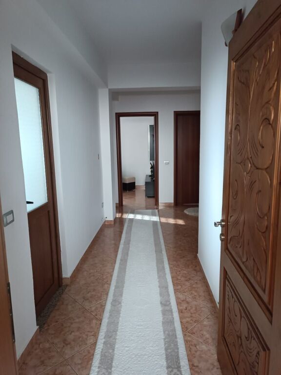 Terraced villa for sale in Durres 10 minutes from the beach 605 000Eur 605 000EUR