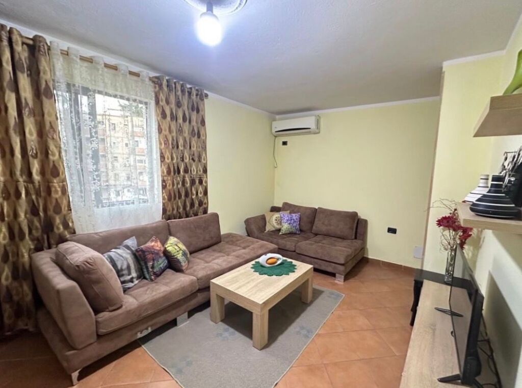 Appartamento 1+1 in affitto Viale Zogu i Pare