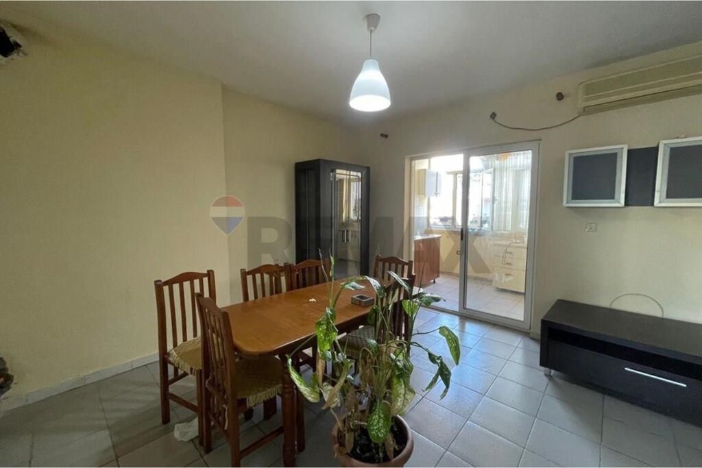 Apartment 3+1 for sale at Vasil Shanto