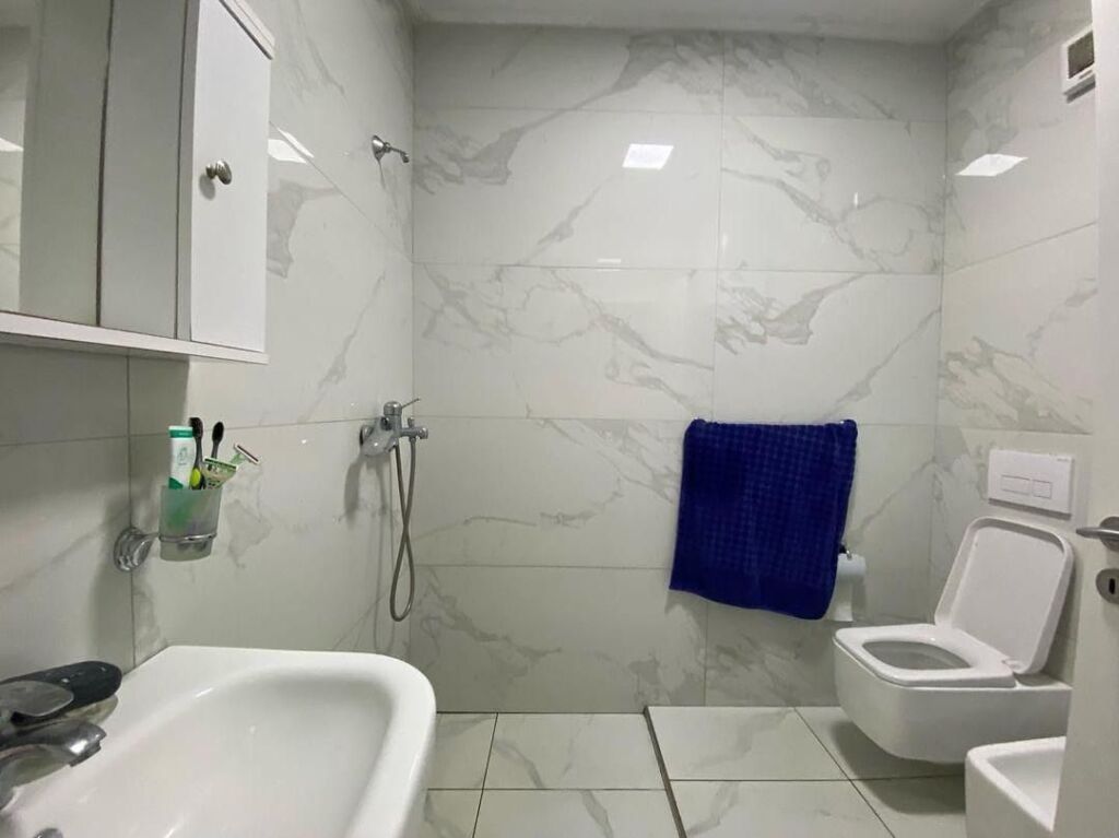 1+1, te vila L 2, 450 euro, me parkim