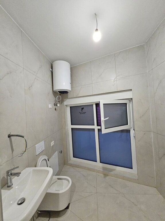 STUDIO FOR RENT 31 M2 ALI DEMI STREET 30,000 LEKE FH-78661
