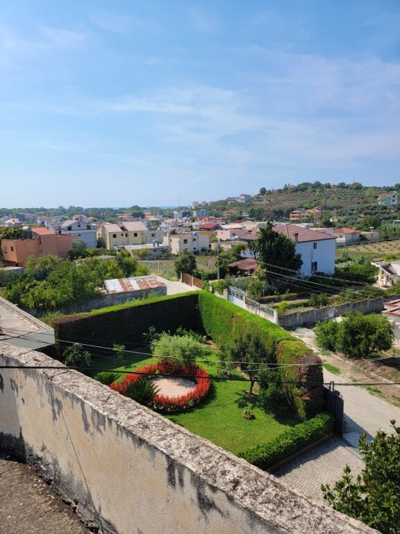 Terraced villa for sale in Durres 10 minutes from the beach 605 000Eur 605 000EUR