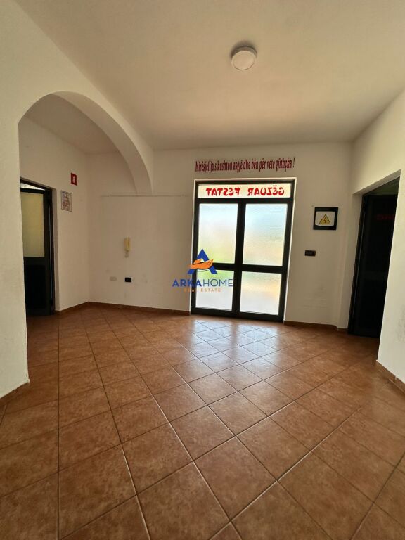 4 STOREY BUILDING FOR RENT AT "RRUGA ELBASANIT" 50,000 LEKE