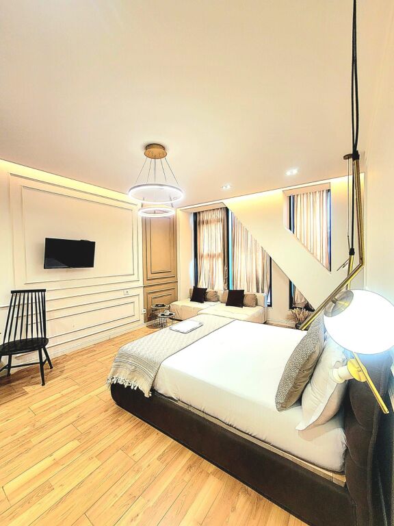 🏢 Apartament në Shitje – Square 21. 125.000 E