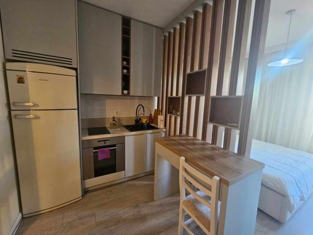 Studio apartment for rent at Wilson Square!