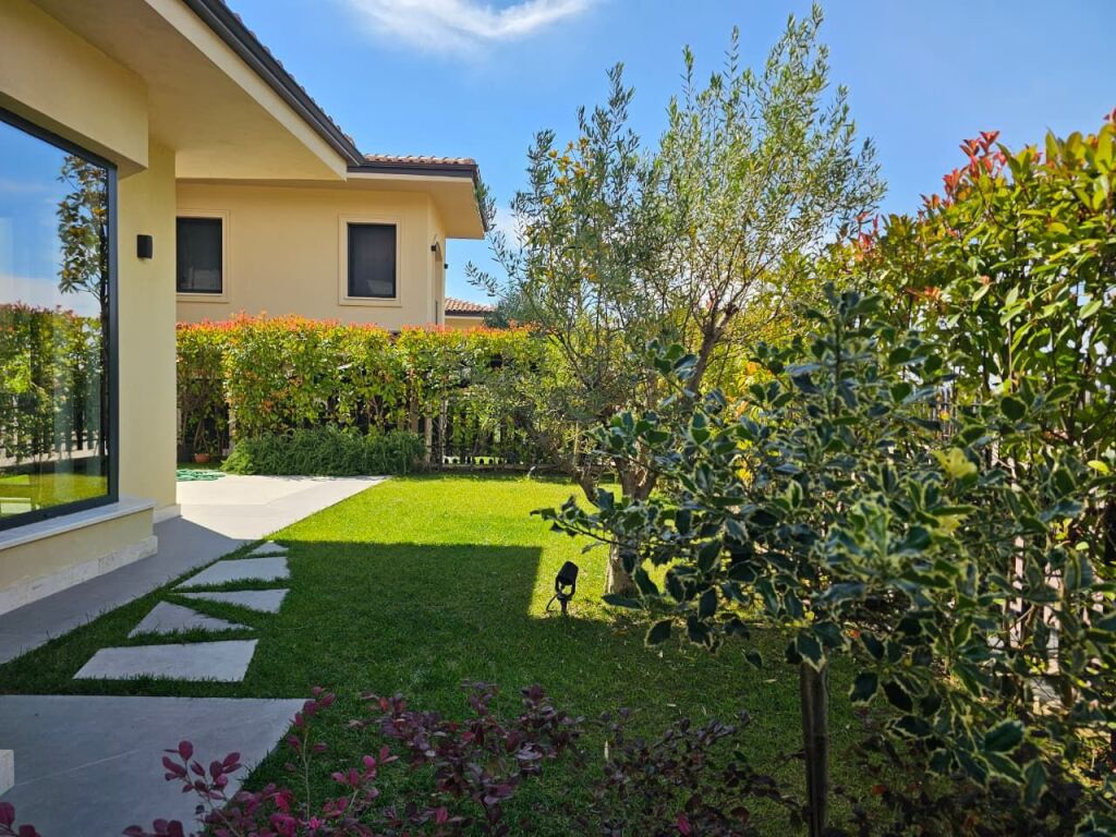 Villa Elite in Affitto vicino a TEG