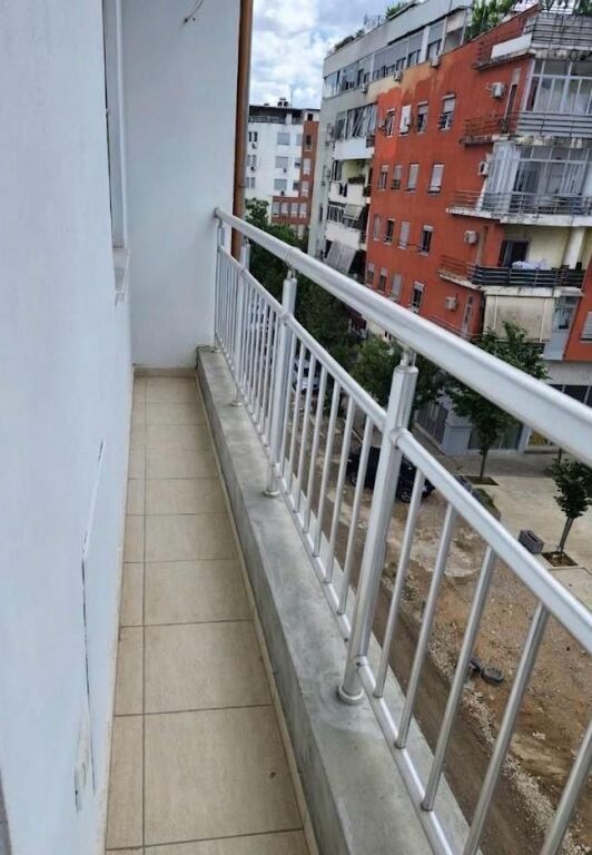 2+1,bosh te stacion treni te spak,550 euro
