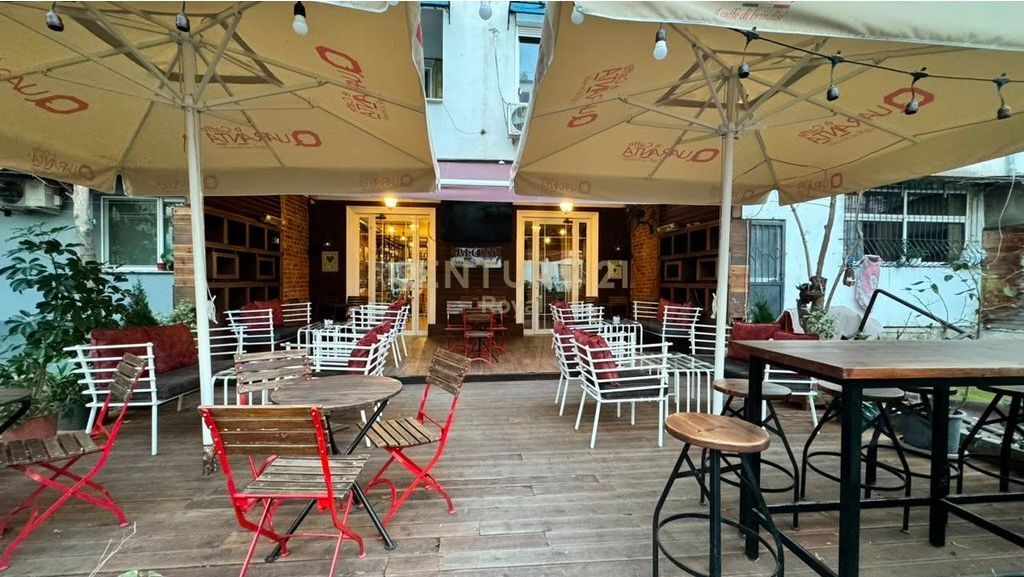 BAR-CAFFÈ IN AFFITTO VICINO A MYSLYM SHYRI ROYAL142648