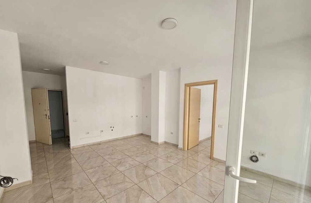 Rent | Apartament 1 + 1 | Zogu i Zi | 550 €/month