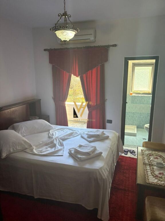HOTEL 4 FLOORS FOR RENT IN SAUK 10,000 EURO