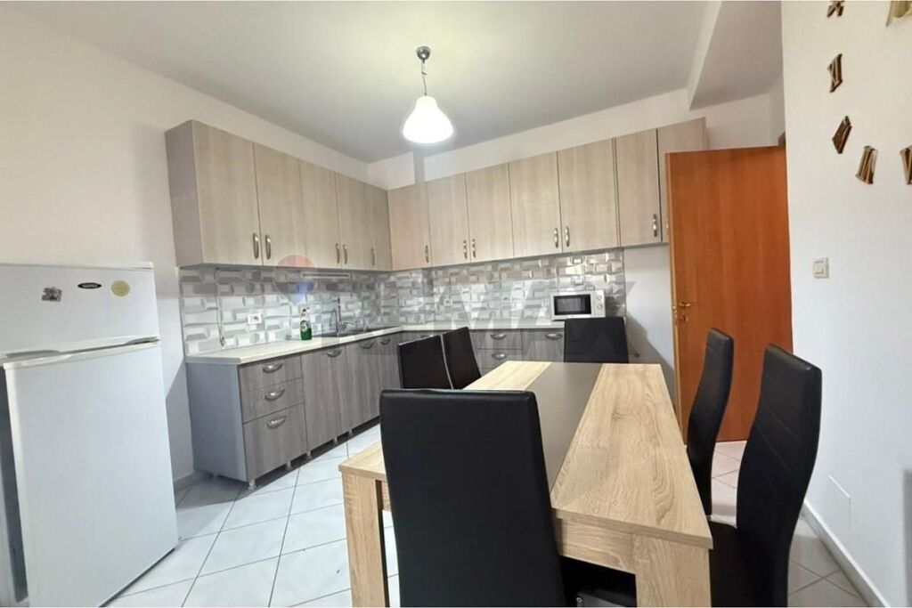 Apartament - Për Qira - Rruga Mikel Maruli, Tiranë
