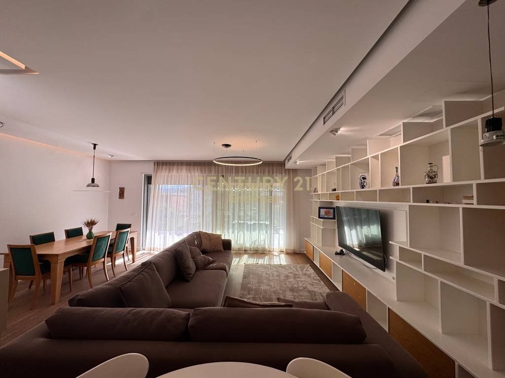 3-storey villa for sale in the 'Olive Grove' complex, Mullet, 5 minutes from TEG 600,000 €