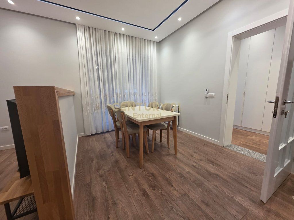 Two-story villa for rent in Fresk