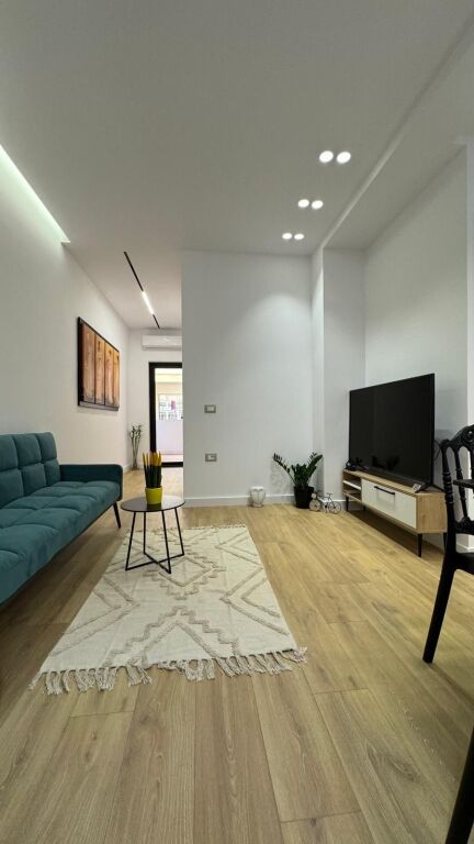 Dry Lake (Fontana), Modern 1+1 apartment for rent.