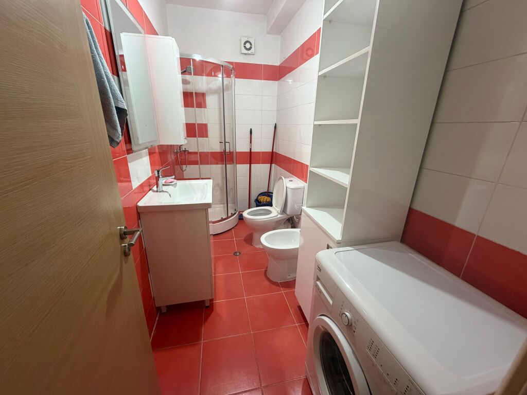 1+1,te dispaceria stacion treni,me parkim,600 mije leke