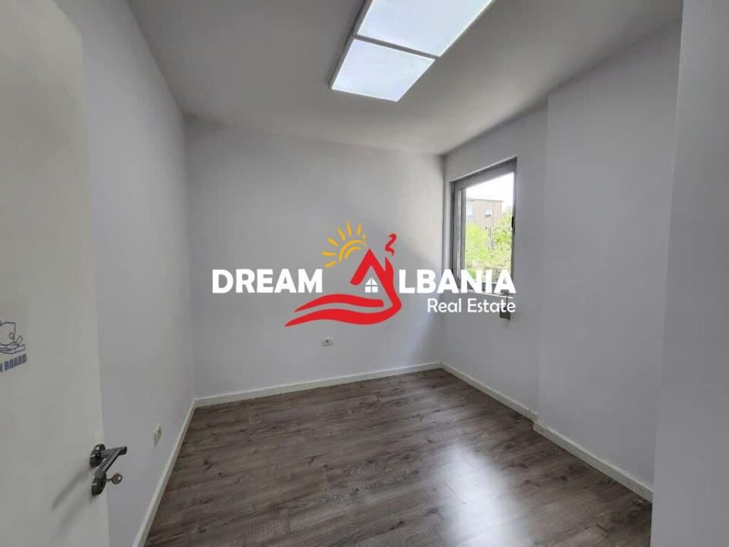 Ufficio in Affitto vicino allo Stadio Dinamo, Shushica – Tirana (42611556)