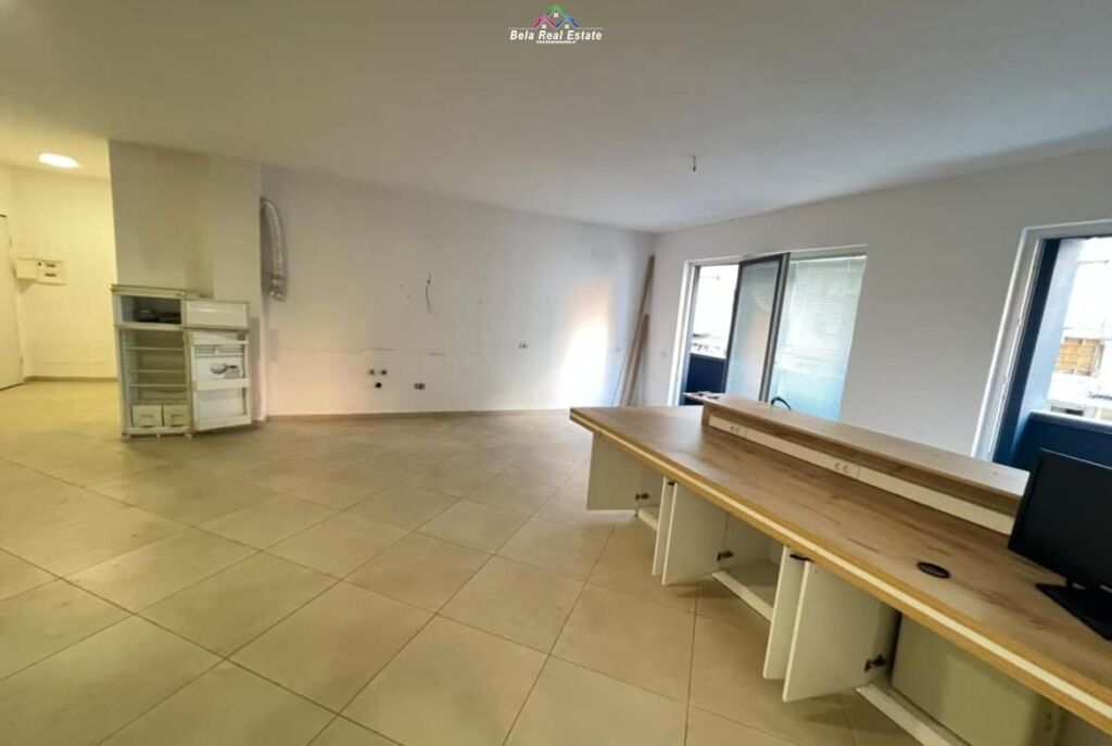 Ufficio in Affitto 1+1 Da Mine Peza (ID BZ2986) Tirana
