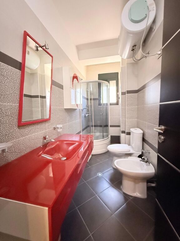 Apartament me qera 2+1