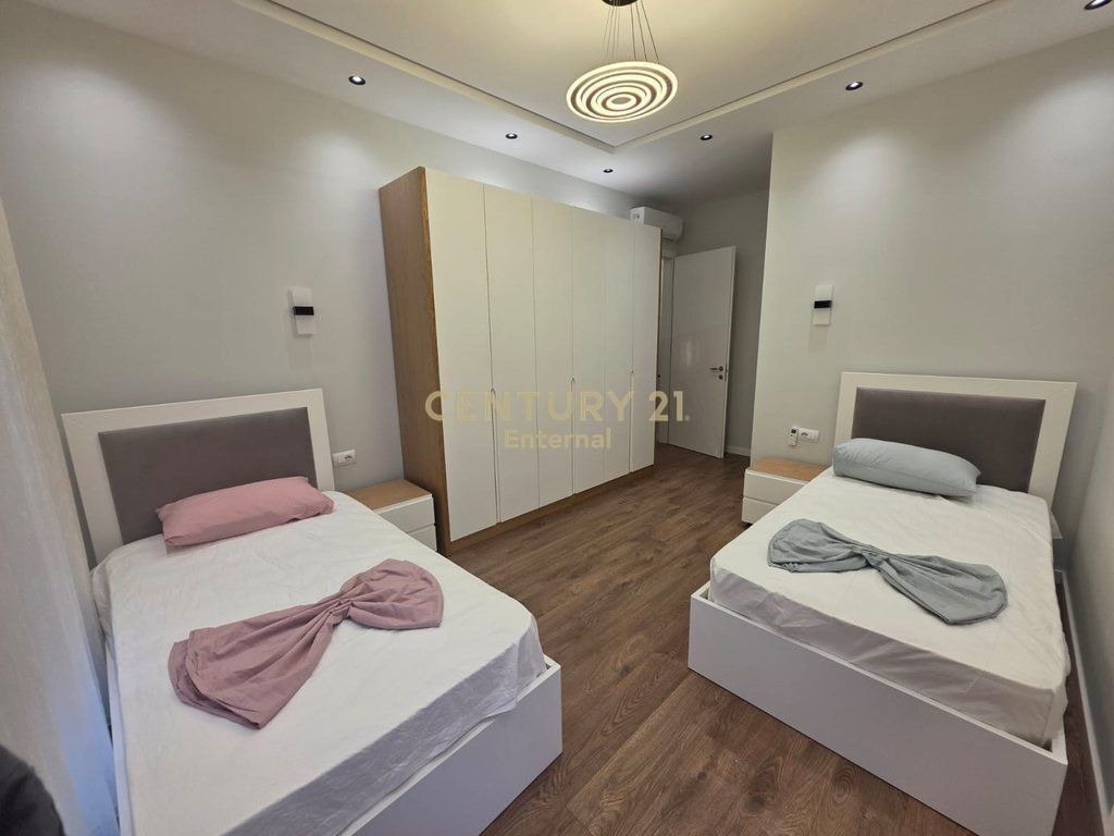 Two-story villa for rent in Fresk