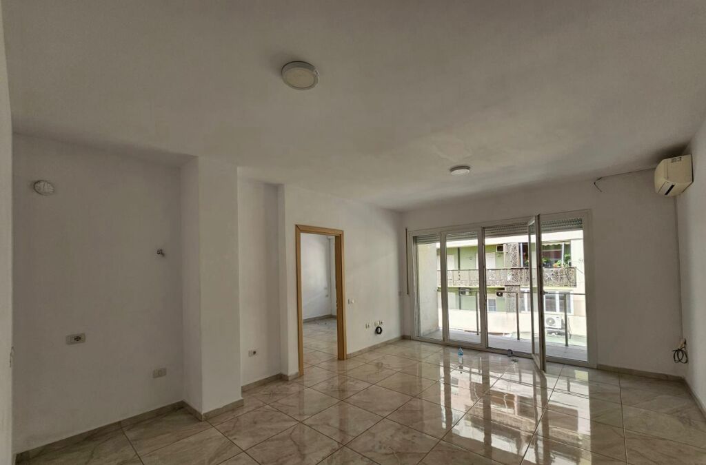 Rent | Apartament 1 + 1 | Zogu i Zi | 550 €/month