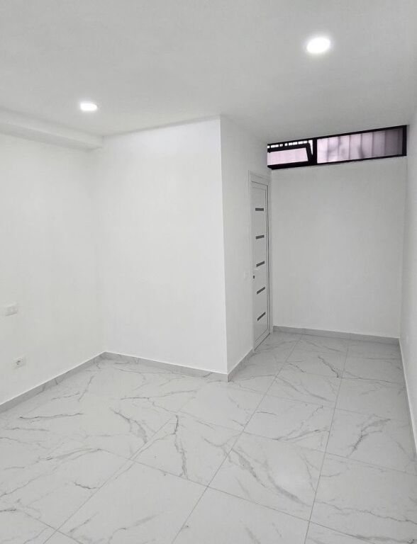 🏪 VENDESI IN VENDITA 70.000€ – NEGOZIO VICINO AL MUNICIPIO DI PARIGI 🏪🔥