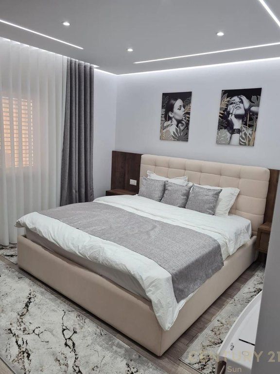 JEPET ME QIRA 2+1 PRANE "RESTORANT DURRESI" SUN142483