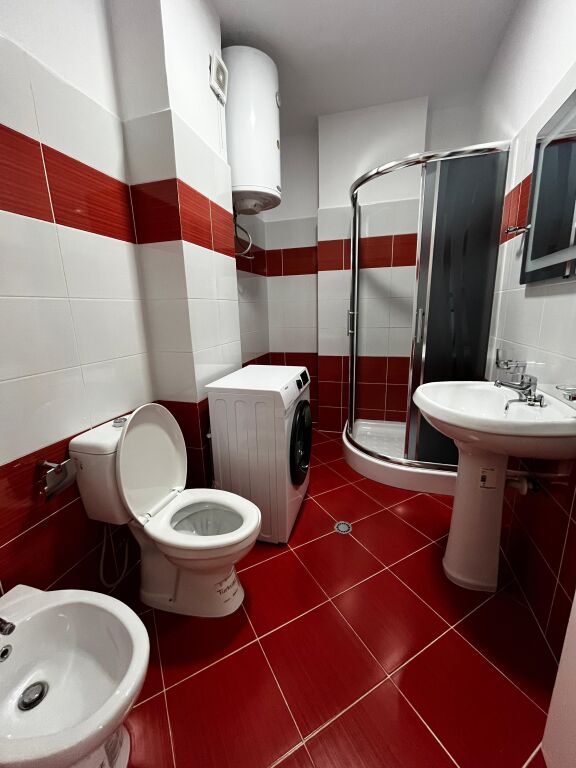 Per qira Apartament 2+1 perballe stacionit te Trenit-Jedas, Durres.