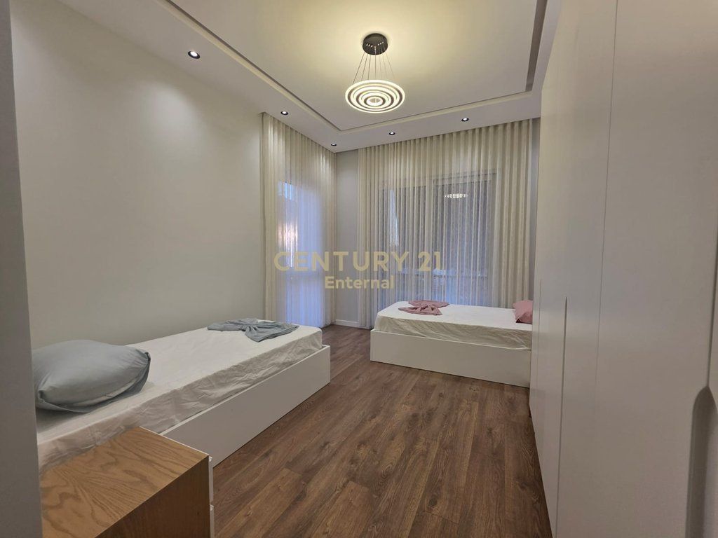 Two-story villa for rent in Fresk