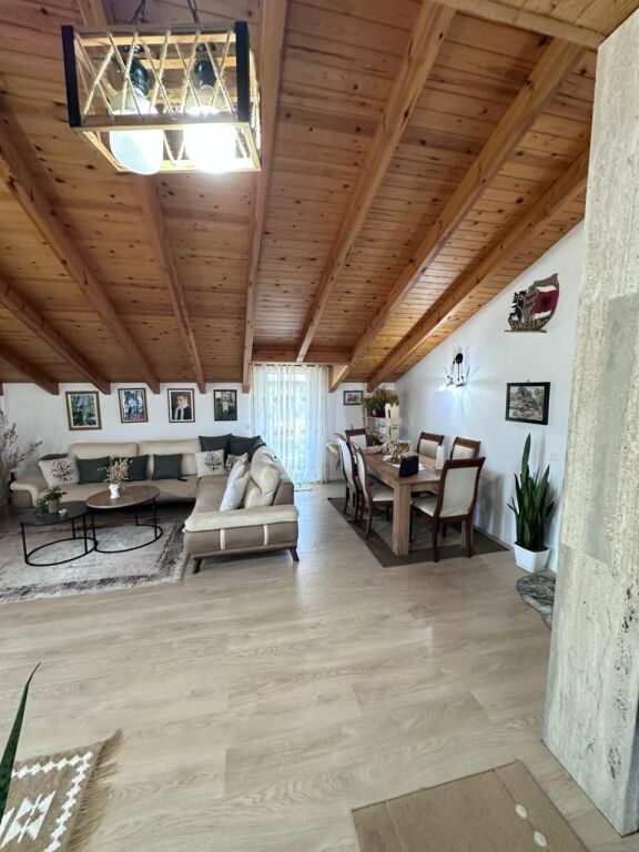 FOR RENT 3RD FLOOR OF A PRIVATE VILLA IN 4 RRUGET E FLLAKES, DURRES