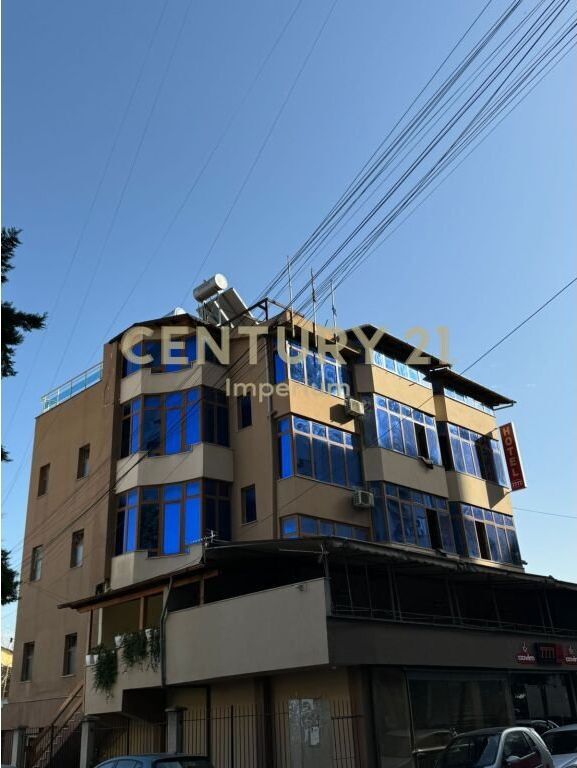 Hotel for sale in Misto Mame